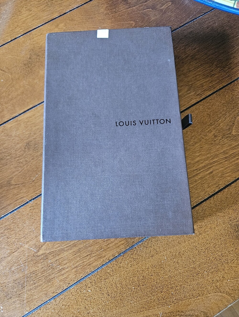 Louis Vuitton Monogram Sarah Etoile Wallet With Added Chain - Picture 10 of 12